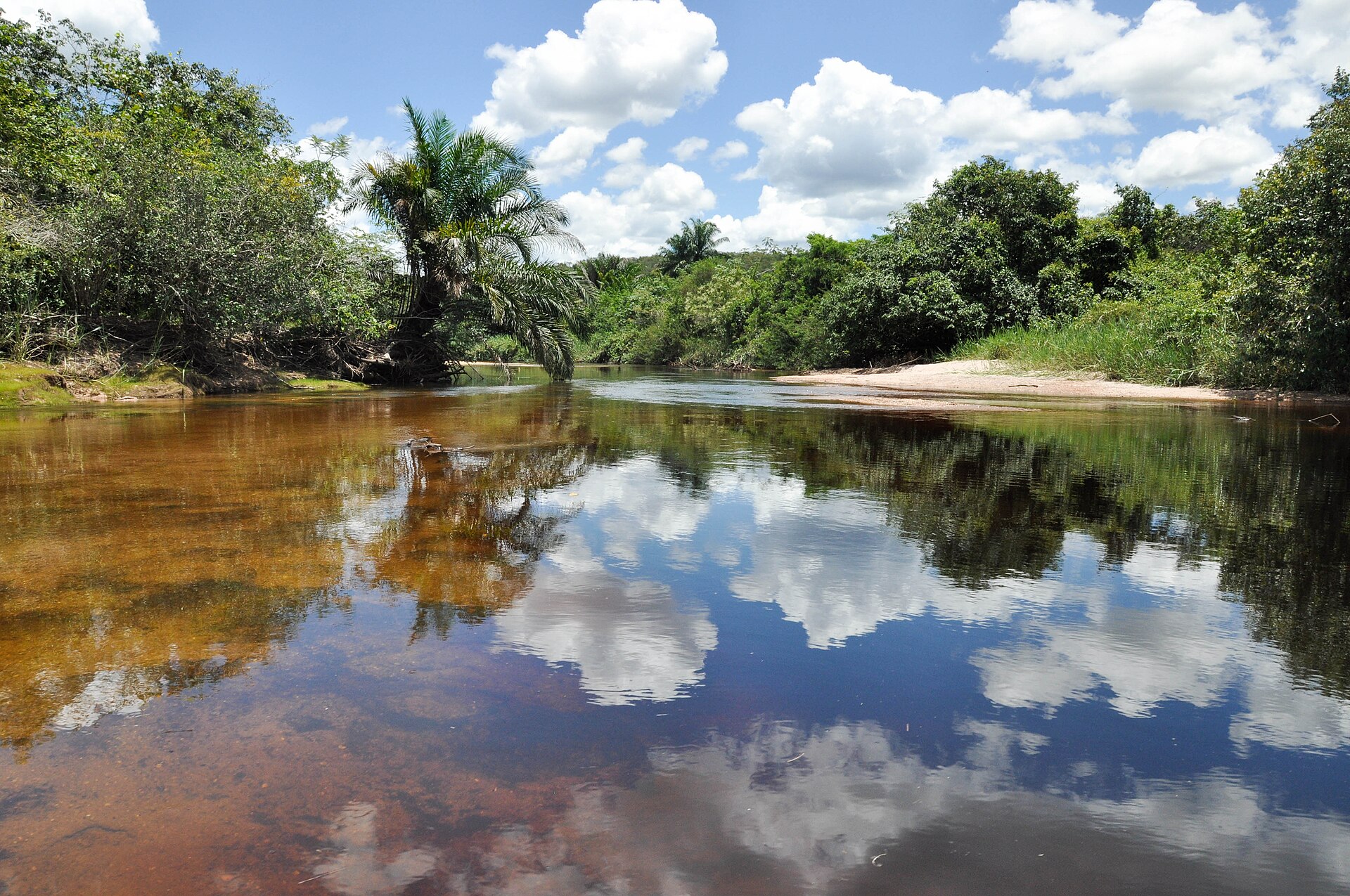 Imagem de referência de Área de Proteção Ambiental Marimbus / Iraquara, descrito nos dados abertos como área de Proteção Ambiental Estadual, localizado (a) em Iraquara (BA), Lençóis (BA), Palmeiras (BA), Seabra (BA)