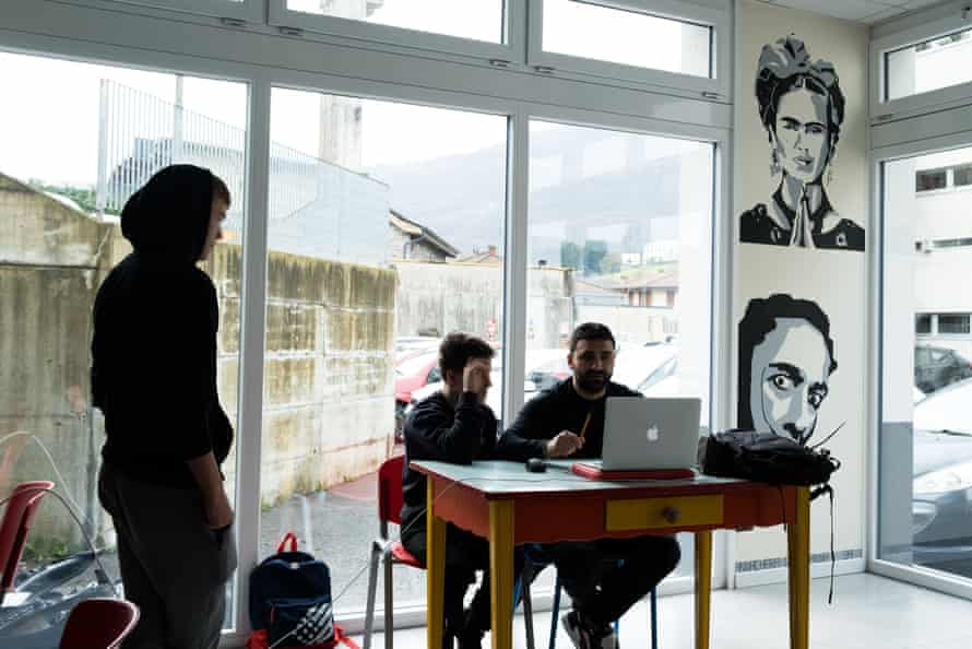 'Meu futuro está na UE': as crianças ucranianas que não querem voltar para casa