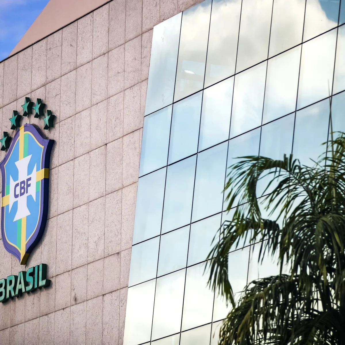 Clubes aprovam redução gradual do número de estrangeiros no Brasileirão