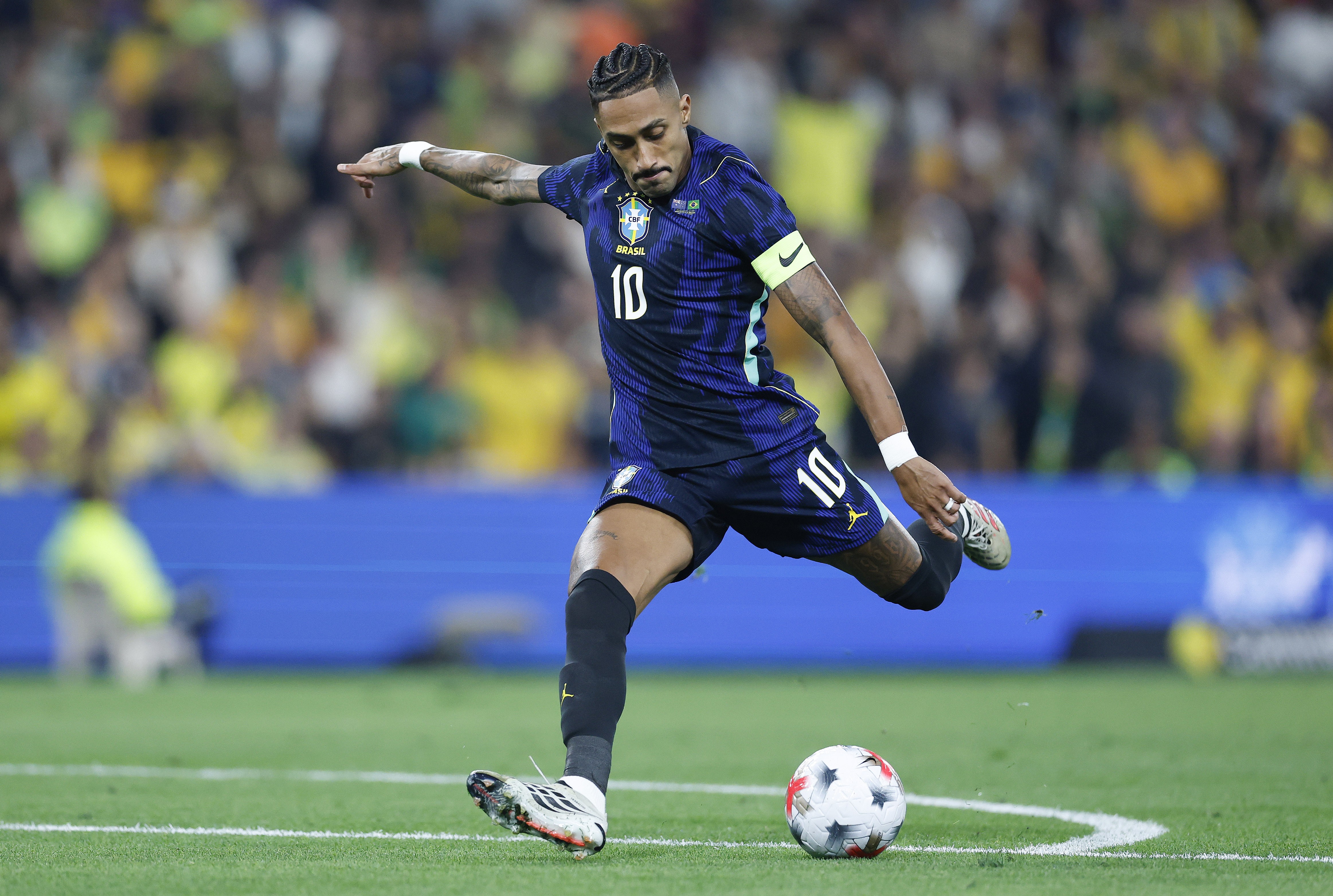 Raphinha é cortado da Seleção e não viaja para amistoso com a Índia