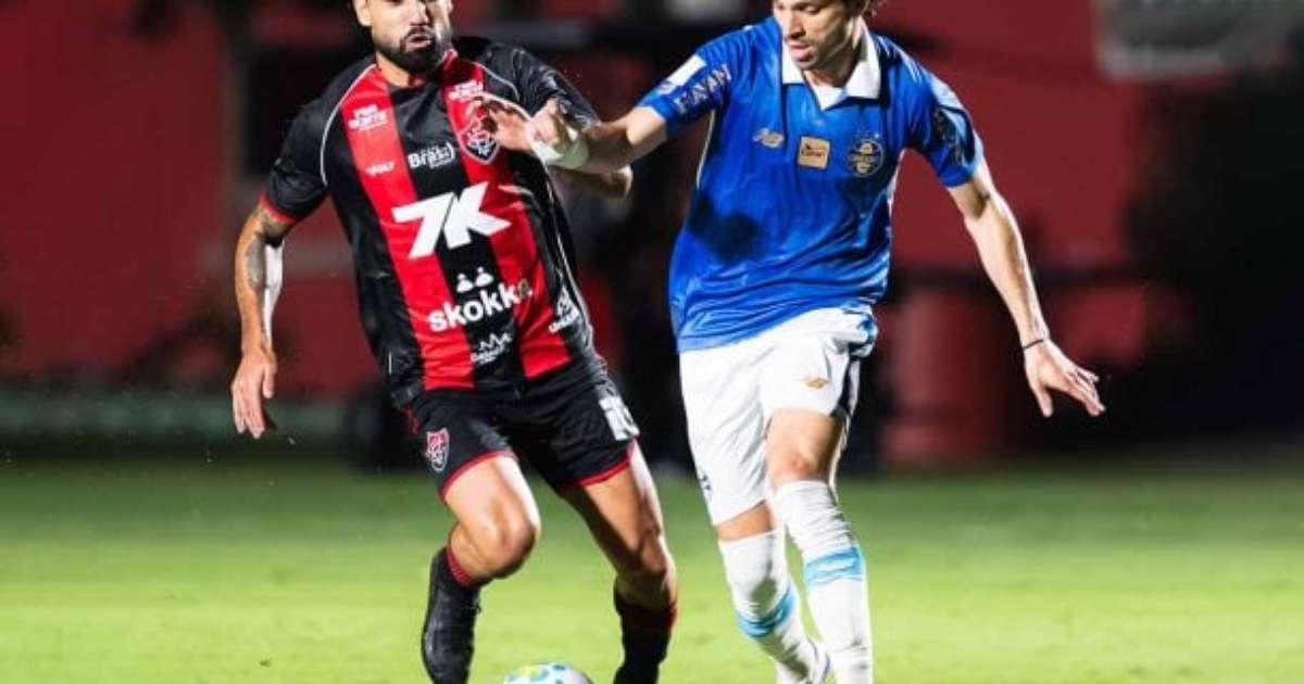 Grêmio é derrotado pelo Vitória e segue sem vencer fora no Brasileirão