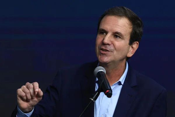 Real Time: Paes mantém liderança em 1º e 2º turnos para o governo do RJ