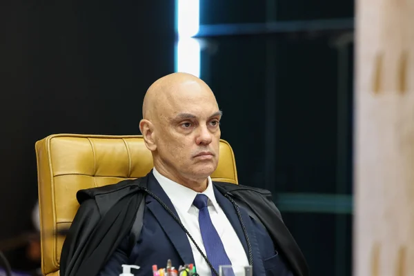 Para ministros de Lula, Moraes saiu enfraquecido de sessão do STF - destaque galeria