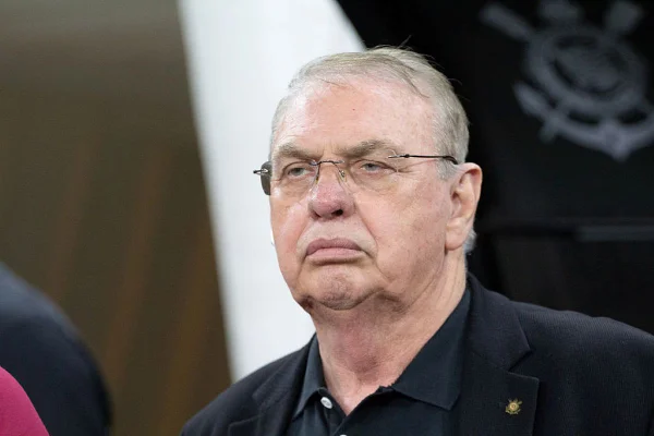 Corinthians explica contratação de seguranças para Stábile após denúncia