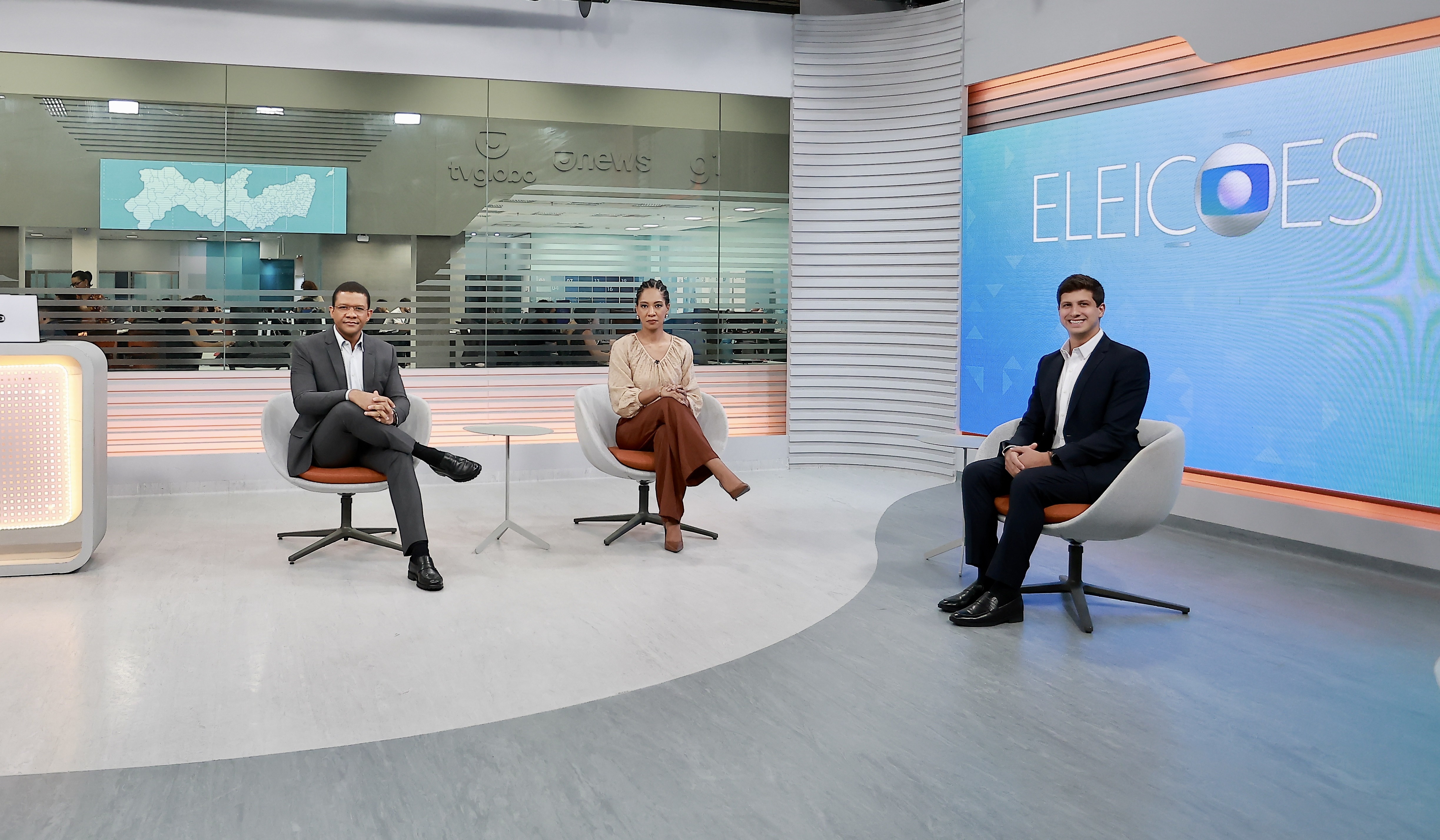 Em entrevista ao NE1, João Campos promete construir hospitais, ampliar abastecimento e se defende sobre favorecimento em concurso