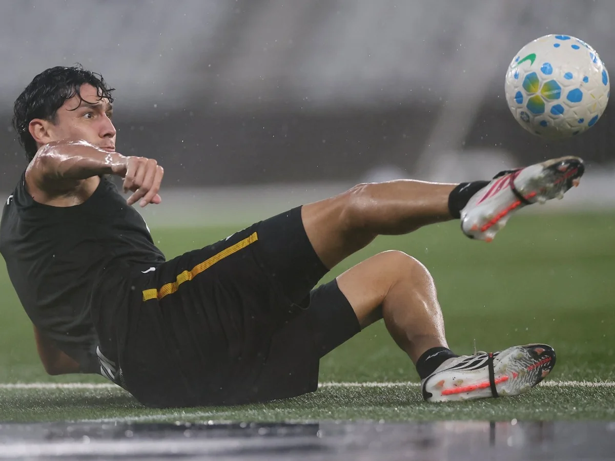 Convocado para Venezuela, Ferraresi pode perder clássico contra o Vasco