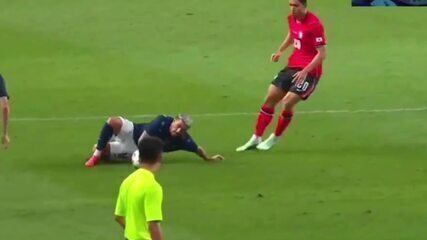 Arrascaeta, do Flamengo, lesiona o punho esquerdo em vitória do Uruguai