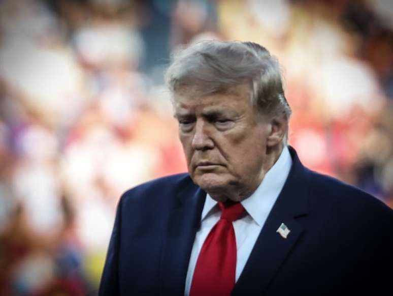 Trump ataca CEO da Anthropic e diz que freio no avanço da IA beneficia a China