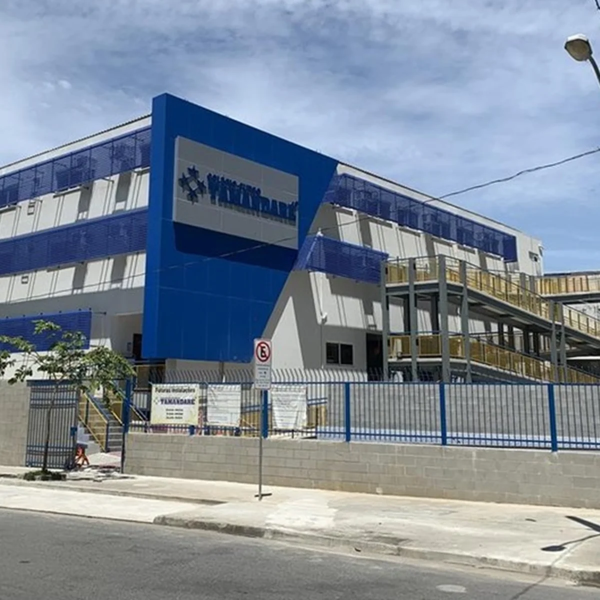 RJ: aluna repete agulha em feira de ciências e 20 buscam atendimento