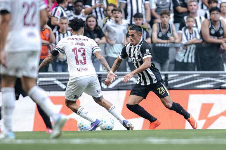 Atlético deslancha no segundo tempo e derrota o Fluminense