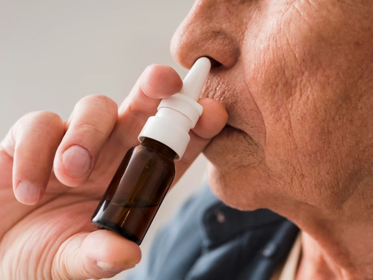 Spray nasal feito de placenta humana reduz efeitos de Alzheimer em animais