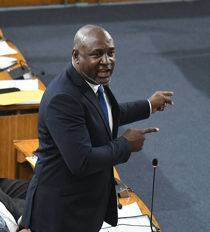Reúna suas reuniões do Gabinete ao ar livre, diz Campbell a Holness