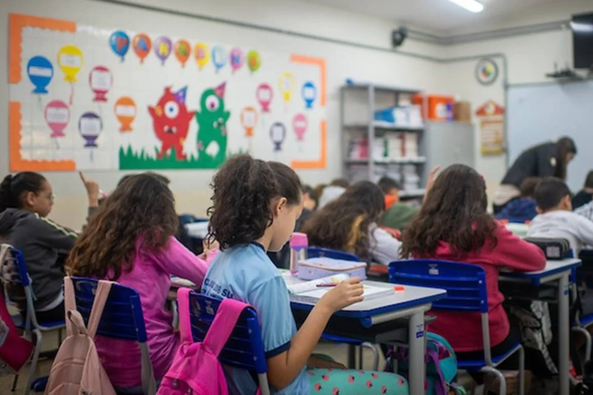 Imagem da matéria: GDF suspende aulas em todas escolas do DF na sexta-feira antes da Eleição