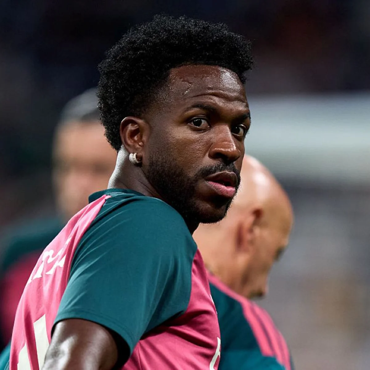 "Está faltando essa atuação de altíssimo nível", diz Mourinho sobre Vini Jr