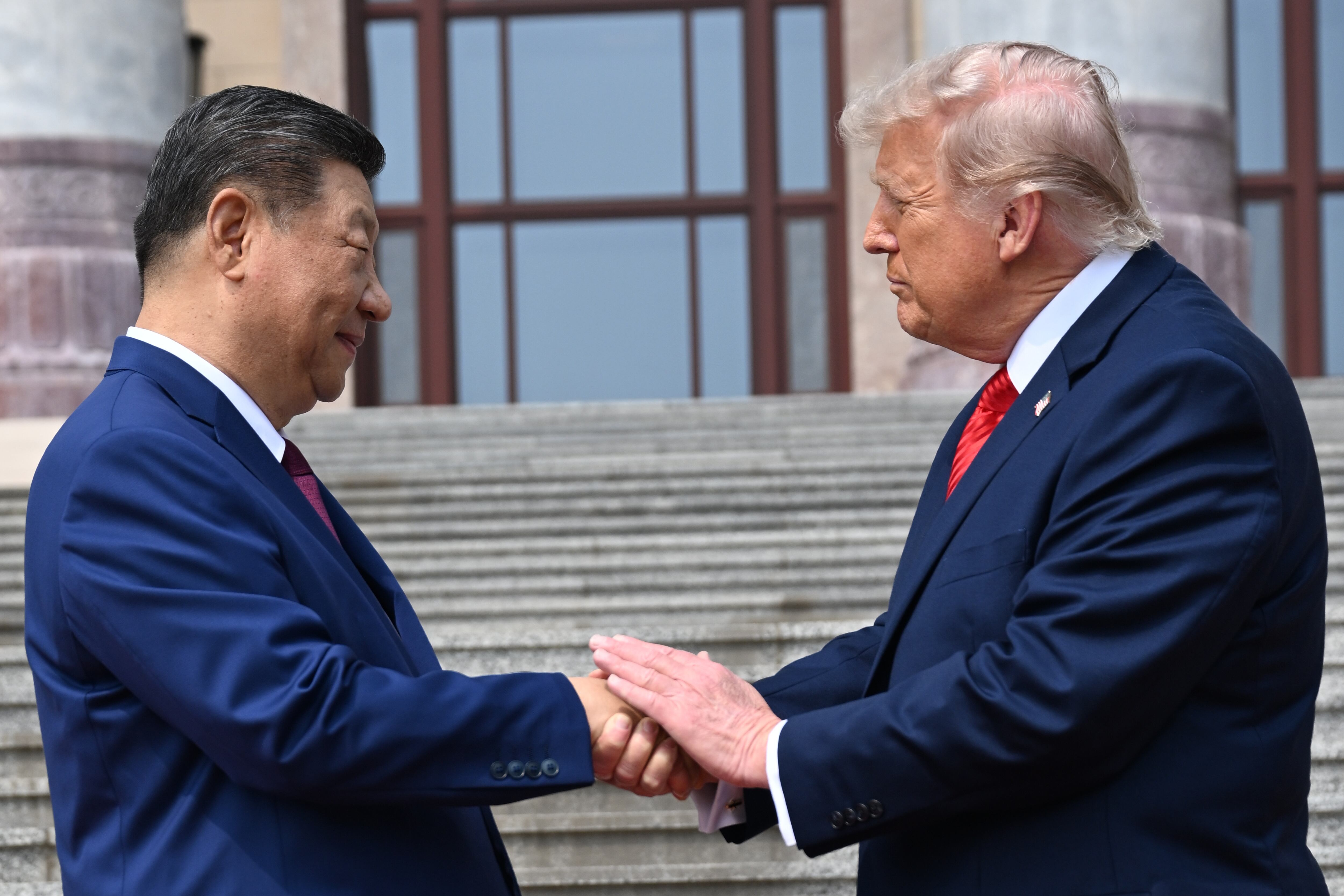 Trump costumava criticar duramente a China; eis por que ele agora está estendendo o tapete vermelho para Xi