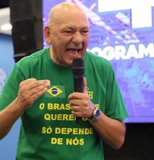 Imagem da matéria: Renan Santos aciona TSE por suposta interferência estrangeira em favor de Flávio