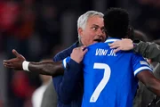 “Está faltando essa atuação de altíssimo nível”, diz Mourinho sobre Vini Jr - imagem 4