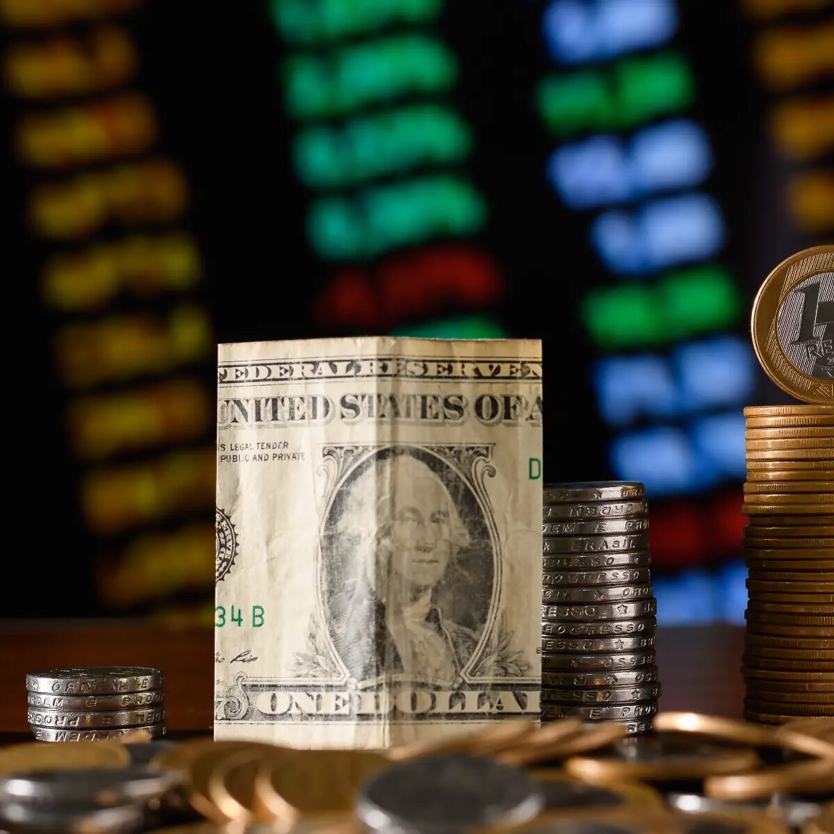 Ibovespa encara Super Quarta com decisões de juros no Brasil e nos EUA