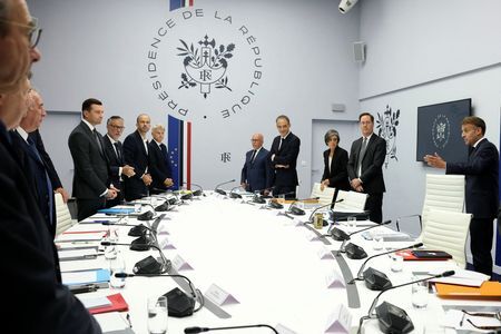 Presidente diz que França foi ameaçada por ataques híbridos da Rússia nas últimas semanas