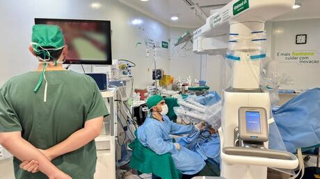 Unimed João Pessoa alcança marca de 100 cirurgias robóticas e consolida pioneirismo em telecirurgia