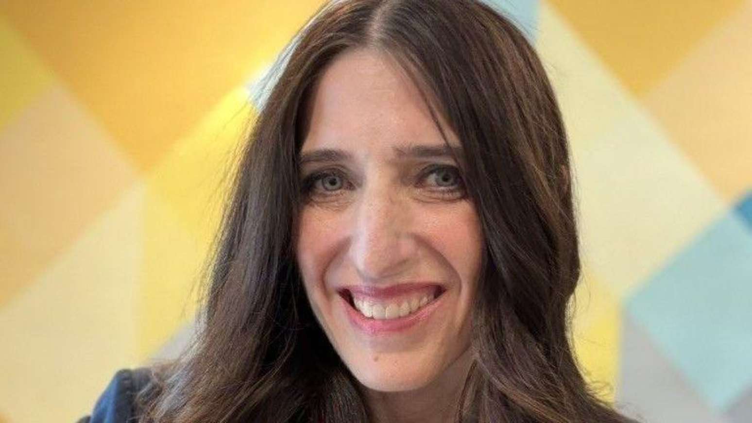 Casey Revkin ajuda menores imigrantes h&aacute; anos. Ela se descreve como uma 'simples m&atilde;e da Calif&oacute;rnia'