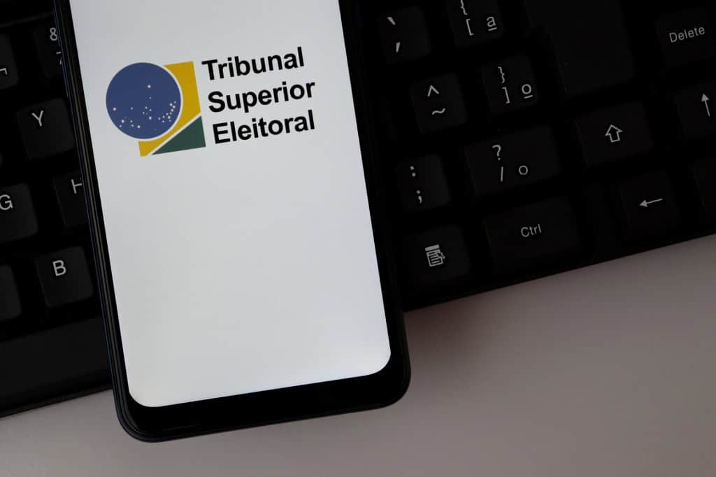 Eleição de 2026 no Brasil será teste para uso de IA em pleitos futuros, diz executivo da OpenAI