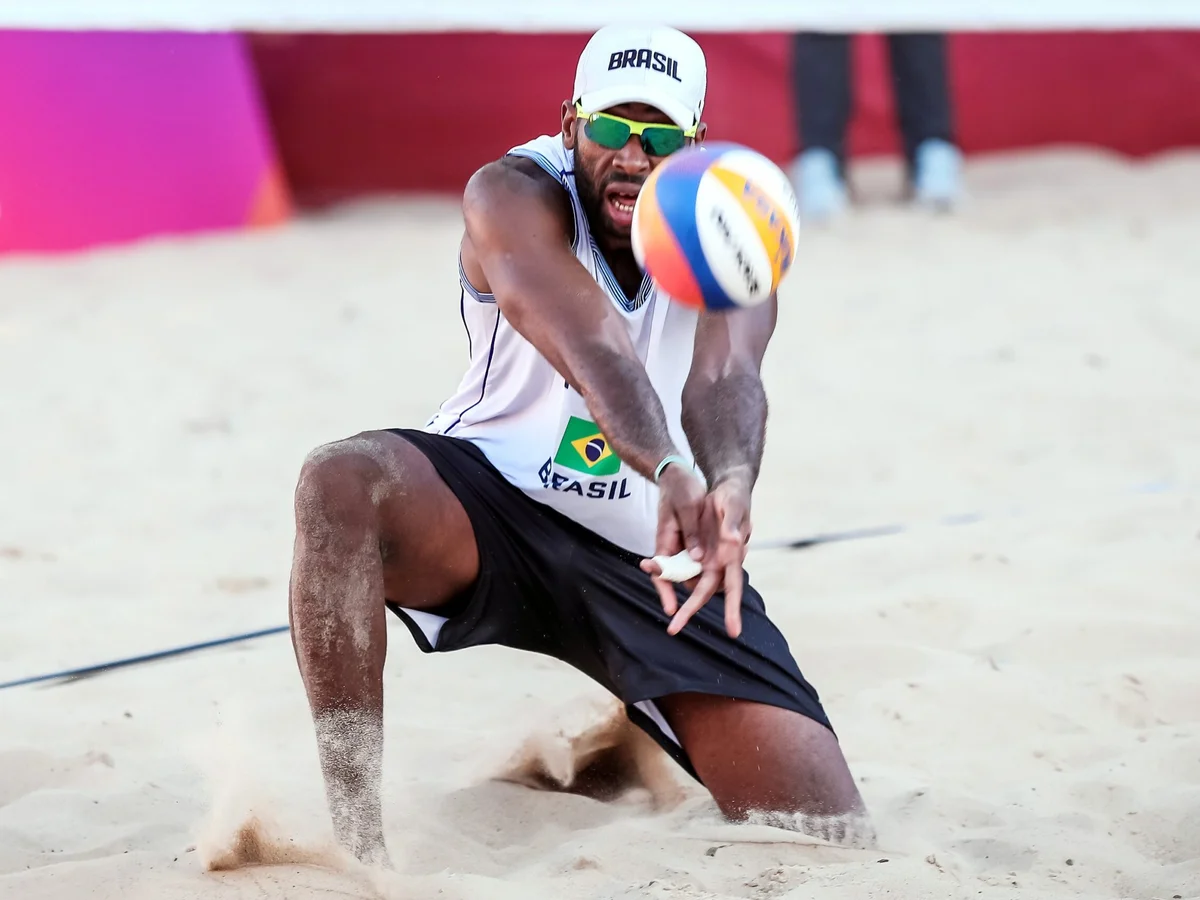 Evandro, do vôlei de praia, é vítima de racismo nos Jogos Sul-Americanos