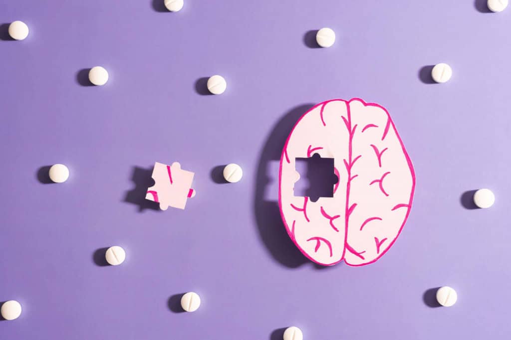 Alzheimer deixa de ser visto apenas como doença sem tratamento com avanços em medicamentos e diagnóstico precoce