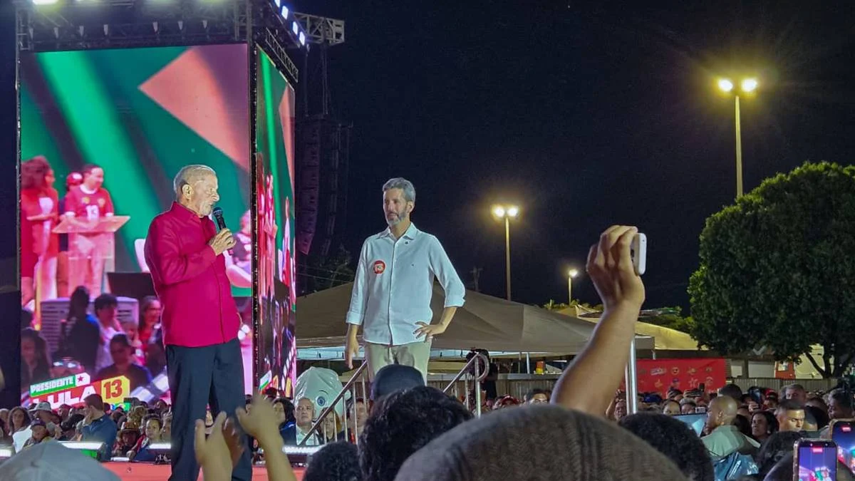 "Lula é o presidente do DF", diz Grass em ato do PT em Ceilândia