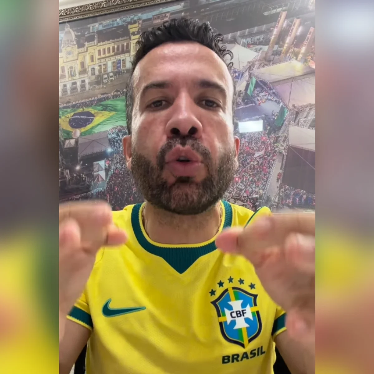 Após prever que Flávio passaria Lula, Janones faz alerta sobre o 1º turno