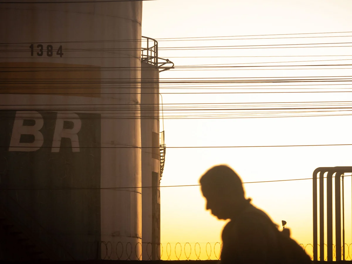 Executivos de cartel são condenados por prejuízo de bilhões à Petrobras