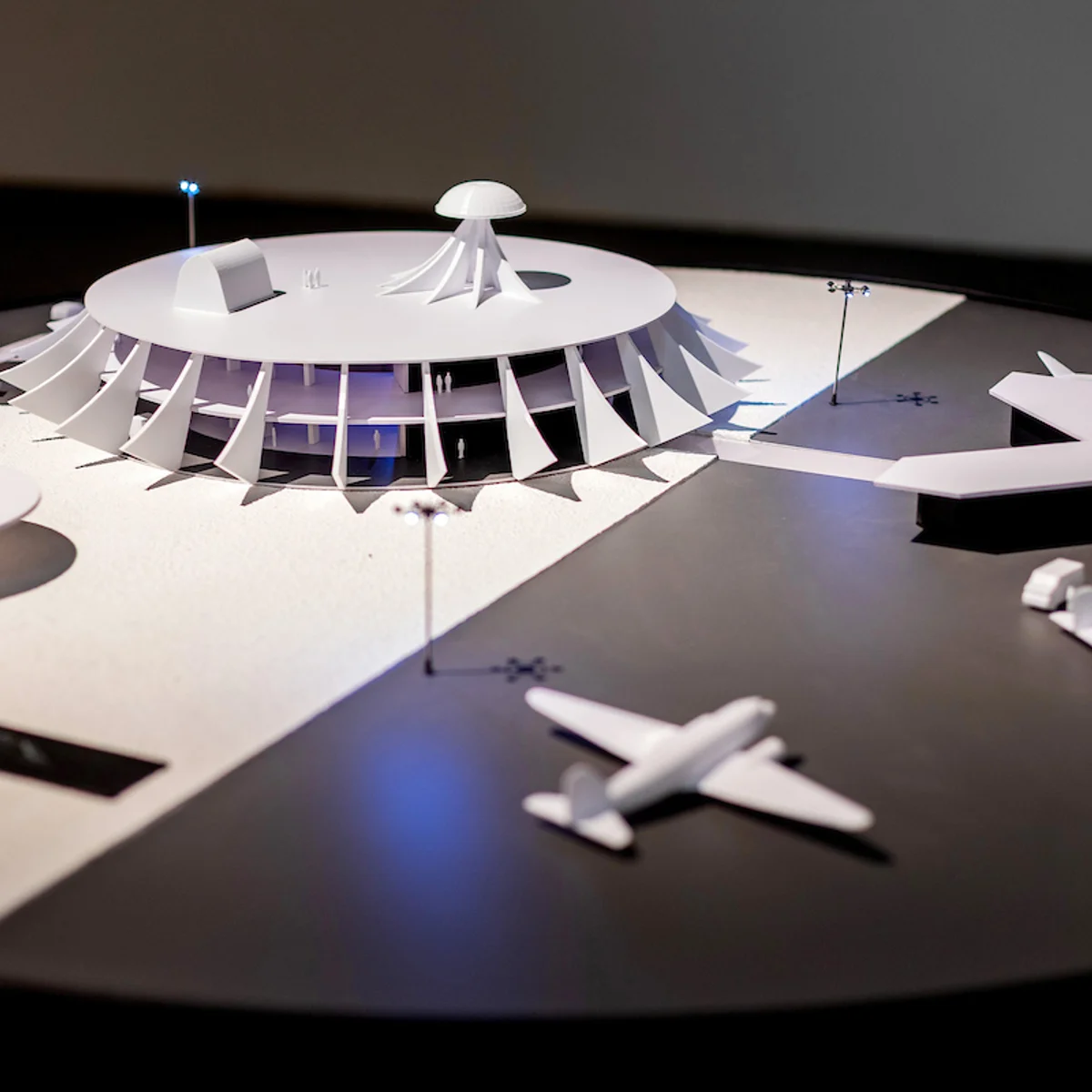 Utopias em construção: veja horário e como visitar a mostra do Metrópoles