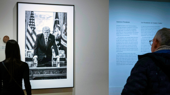 Trump concede dias ao Smithsonian para substituir uma 'escultura modernista estranha' por um Pai da Fundação