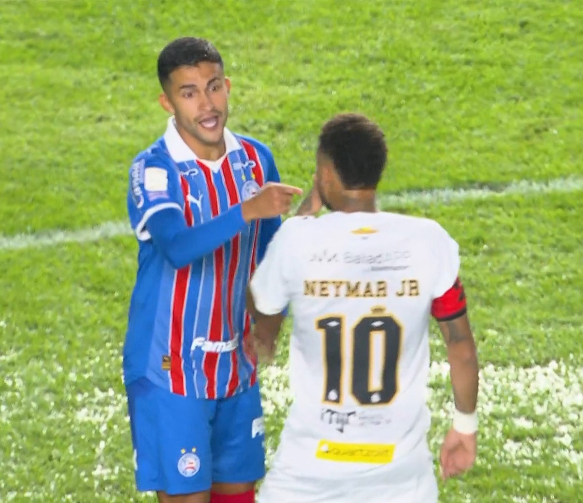 Neymar detona Nestor após ser expulso por lei Vini Jr em Santos x Bahia: "Foi safado"