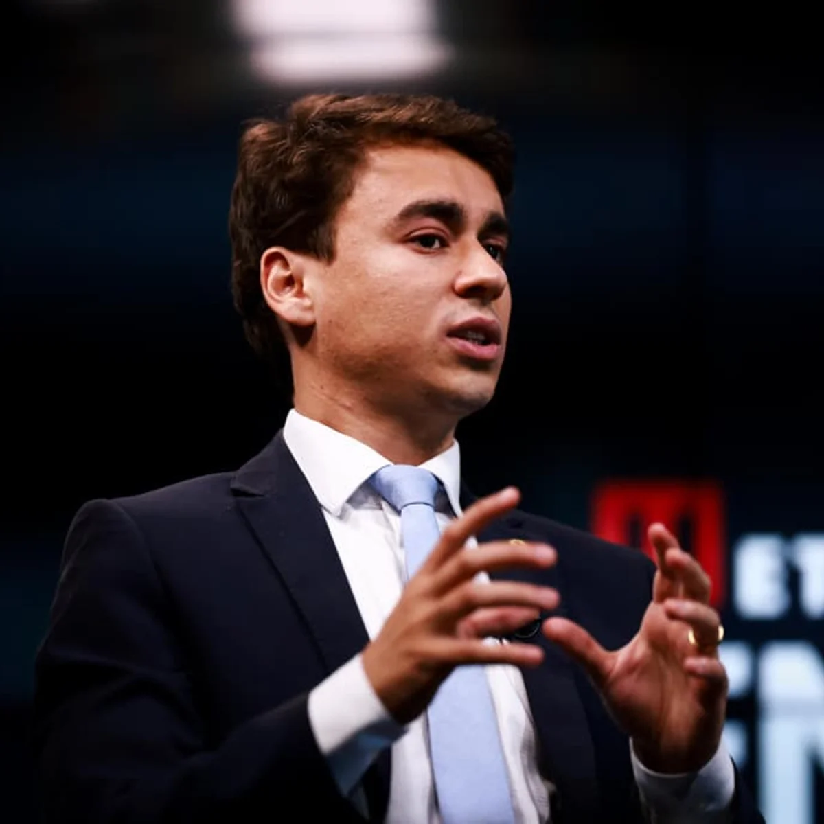 Nikolas nega erro do PL, elogia Cleitinho, mas critica pautas populistas