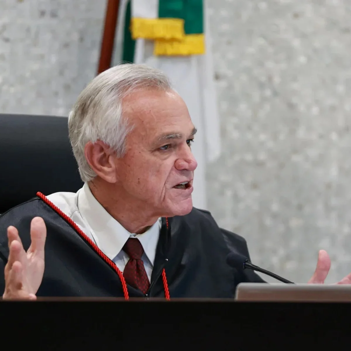 Legítima, séria e confiável", diz presidente do TRE-DF sobre eleições