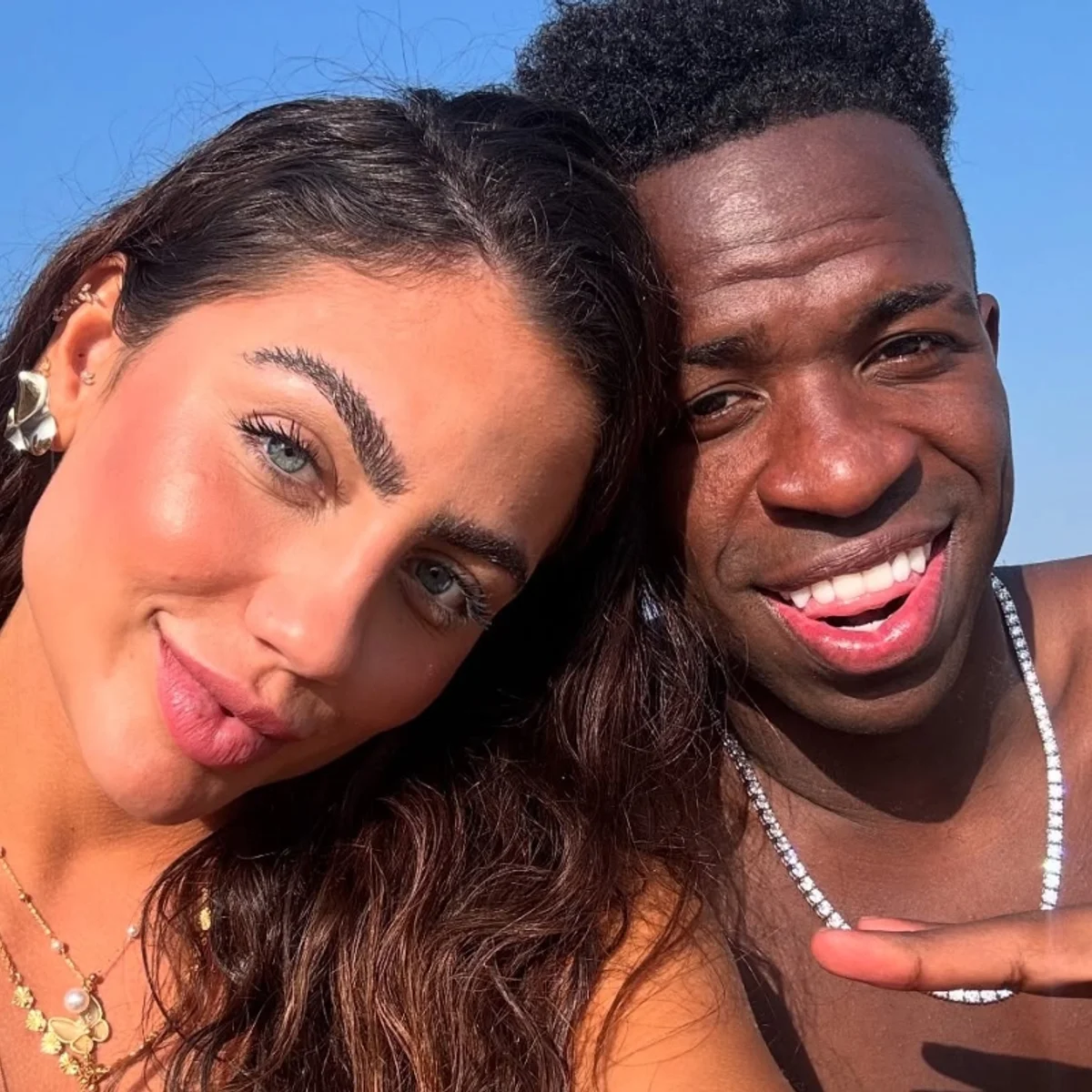 Ex-A Fazenda, Catherine lamenta ser tratada como affair de Neymar e Vini Jr