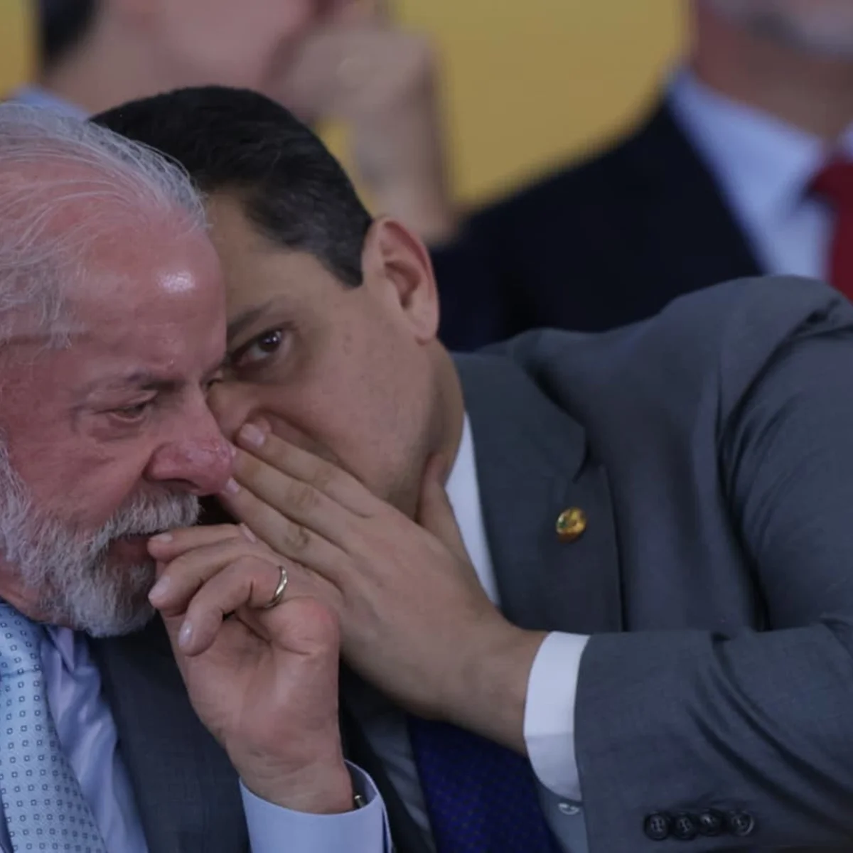 Governo prepara calendário especial da 6x1 e Alcolumbre diz que vai votar