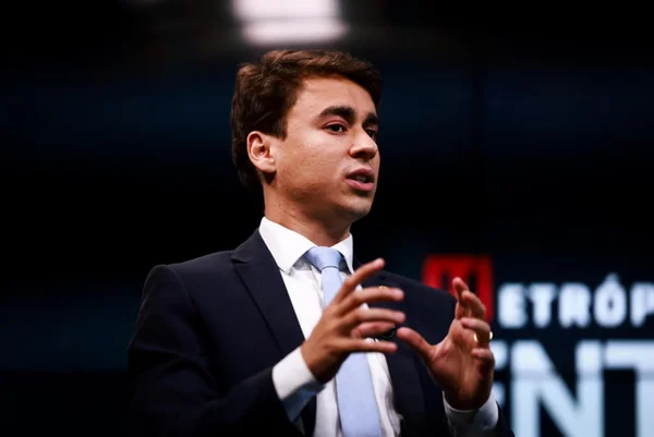 Nikolas nega erro do PL, elogia Cleitinho, mas critica pautas populistas