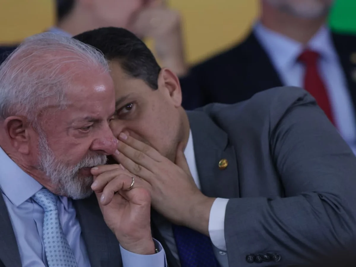 Governo prepara calendário especial da 6x1 e Alcolumbre diz que vai votar