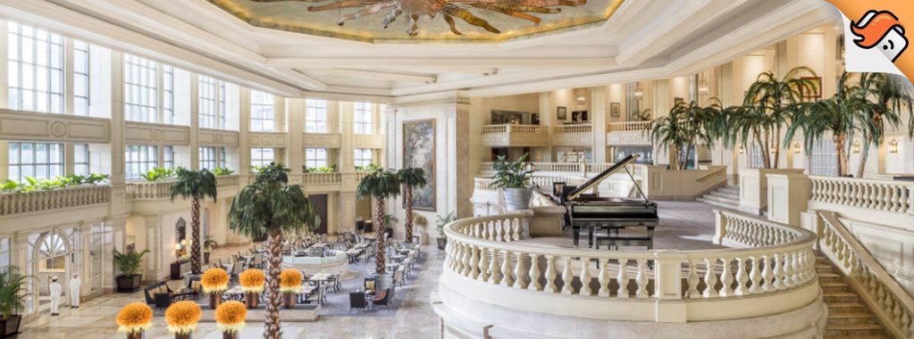 THE ICONIC PEN LOBBY. Have lunch, sip coffee, and savor live music beneath Napoleon Abueva’s Sunburst.