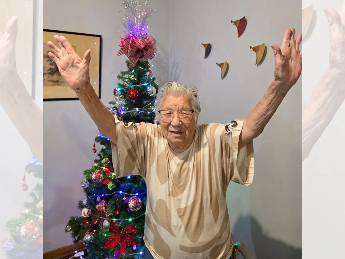 Idosa de 101 anos é batizada pela primeira vez na Igreja Católica