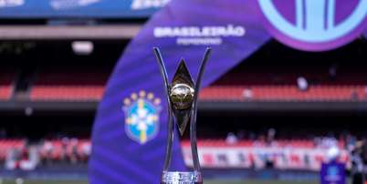 Trof&eacute;u do Campeonato Brasileiro feminino Foto: FERNANDO BLADE/FOTOARENA/ESTAD&Atilde;O CONTE&Uacute;DO