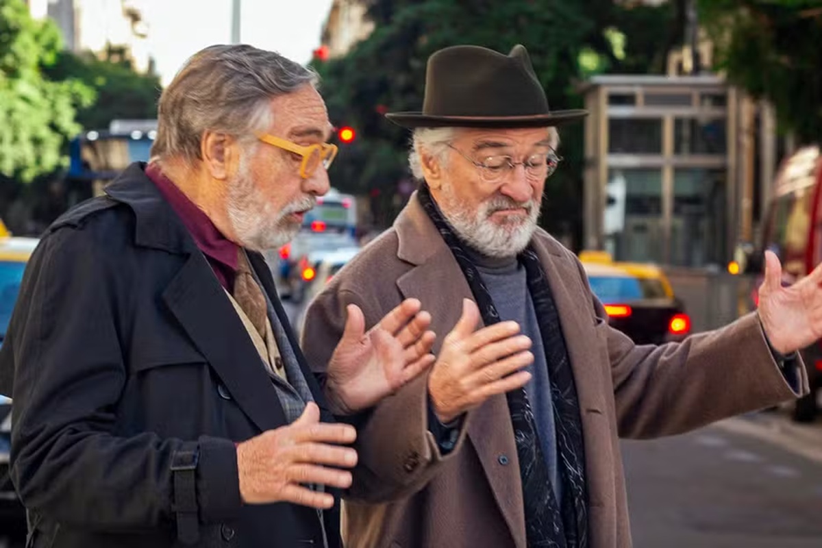 Robert De Niro detalha rotina e alimentação para seguir ativo aos 83 anos