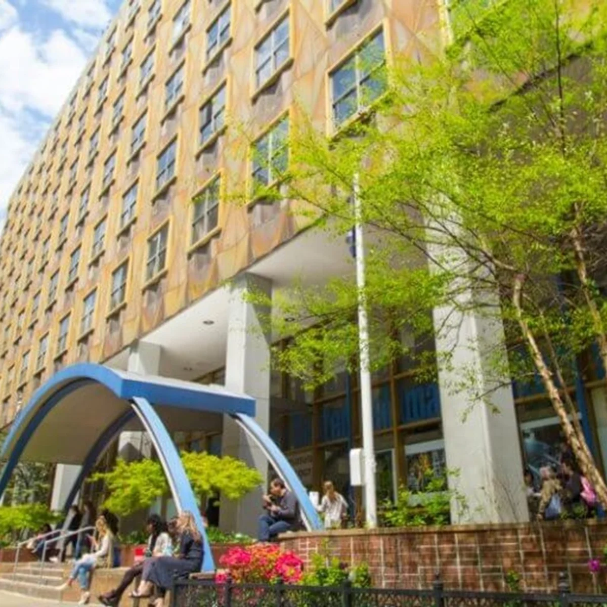 Universitária morre nos EUA após ser drogada e estuprada em seu dormitório