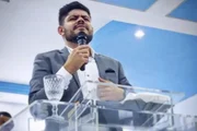 Pastor preso publicava vídeos e mensagens religiosas nas redes sociais.