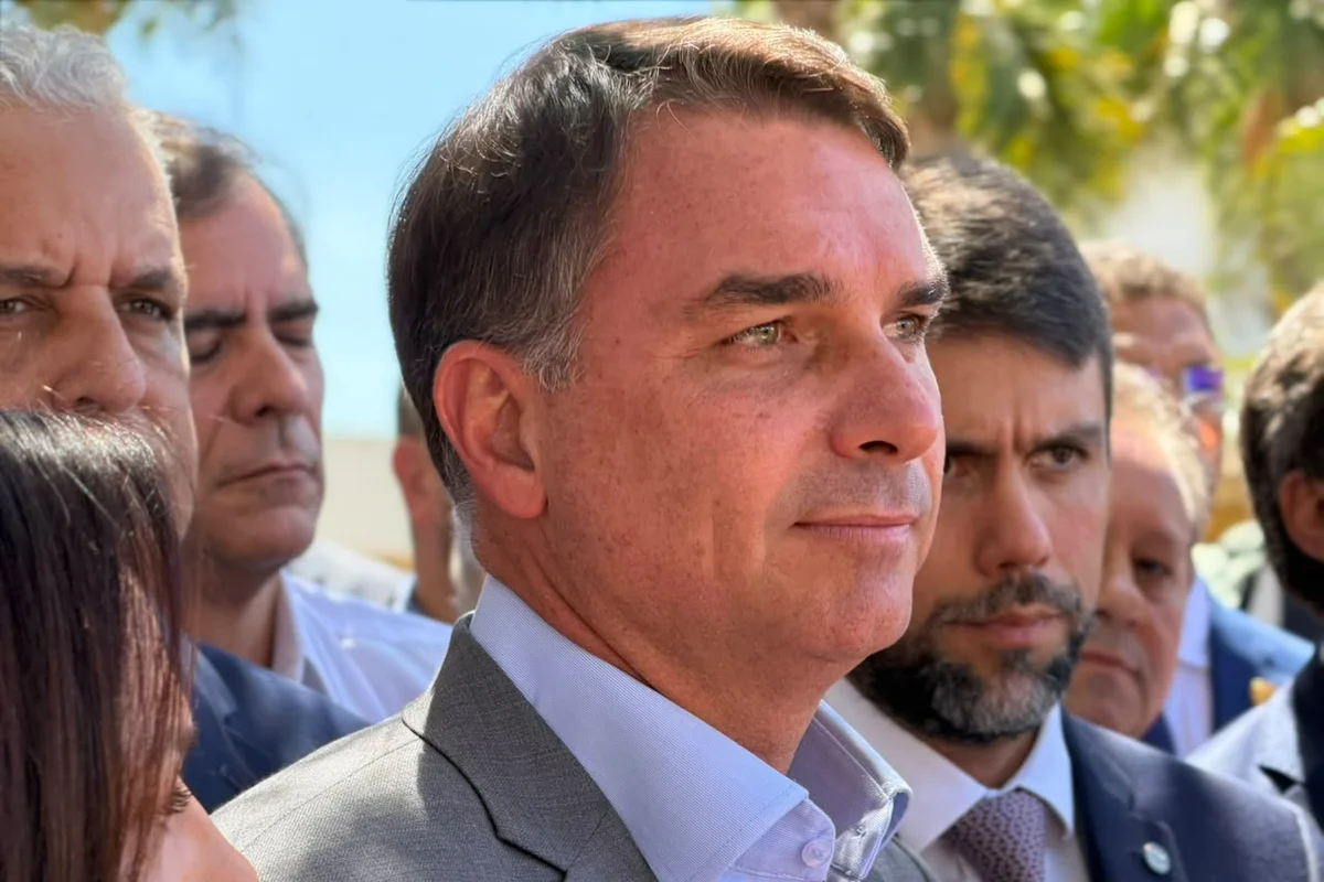 União e PP oficializam apoio a Flávio, que agradece: "Me sinto em casa"