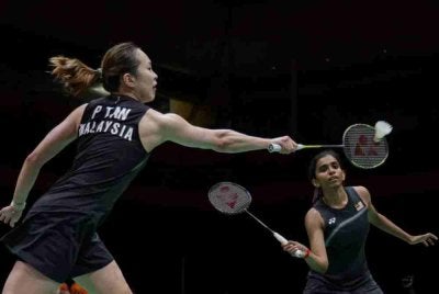 Beregu wanita utama negara, Pearly Tan-M. Thinaah mempamerkan kebangkitan menakjubkan untuk mara ke final Terbuka Perancis 2026.