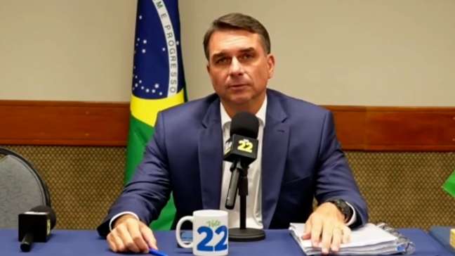 Lula ou Flávio: quem saiu ganhando e quem perdeu com a noite sem debate?