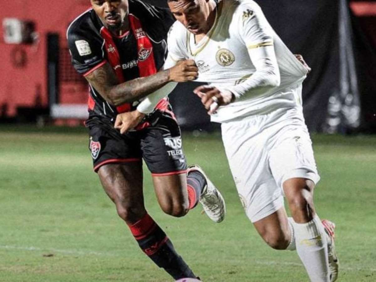 Erick e Matheuzinho comandam goleada do Vitória sobre a Chapecoense